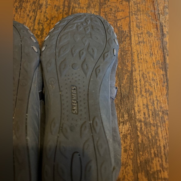 Skechers Wide Fit Women's Memory Foam Slip-On Mary Jane Style Grey - Picture 7 of 8